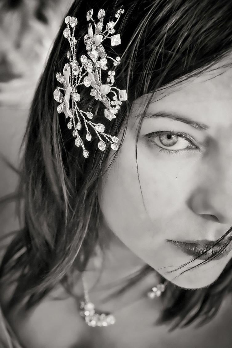 Visual Content - Fashion Photography - Case Studies - Artisanal Design Shaped by Modern Luxury - Ellen Hunter NYC - Palm Island Creative