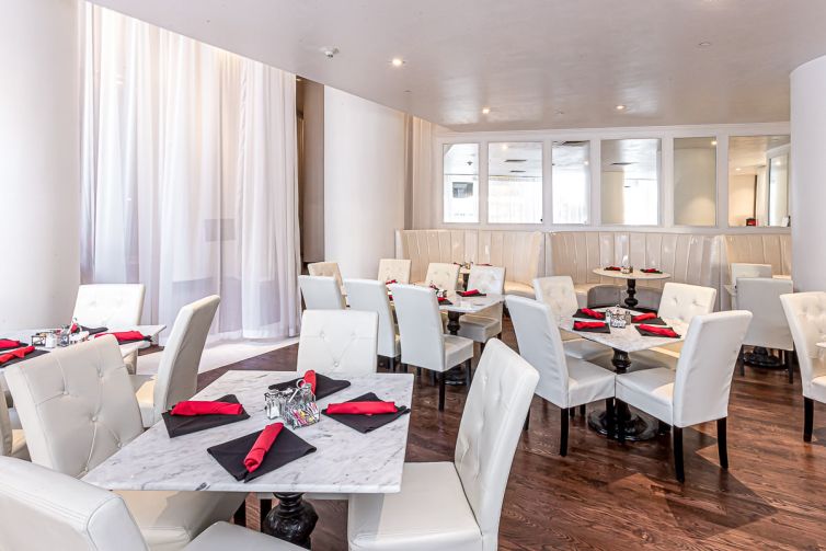 Food & Restaurant Photography - Creating A Restaurant Experience That Stirs Desire - Palm Island Creative